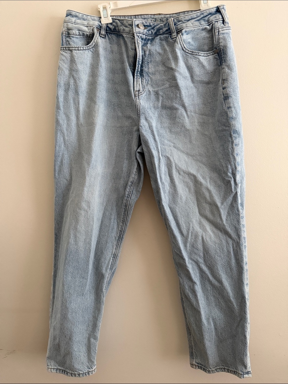 American Eagle Mom Jeans Size 16 Short - Light Wash Denim Jeans